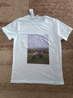 Бяла тениска със снимка