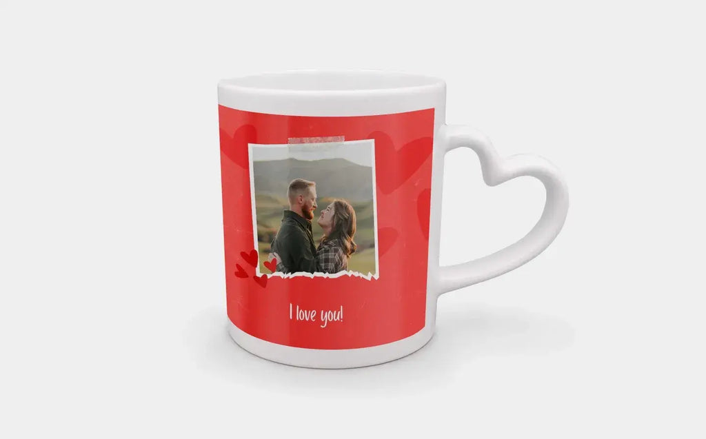 Чаша със дръжка сърце